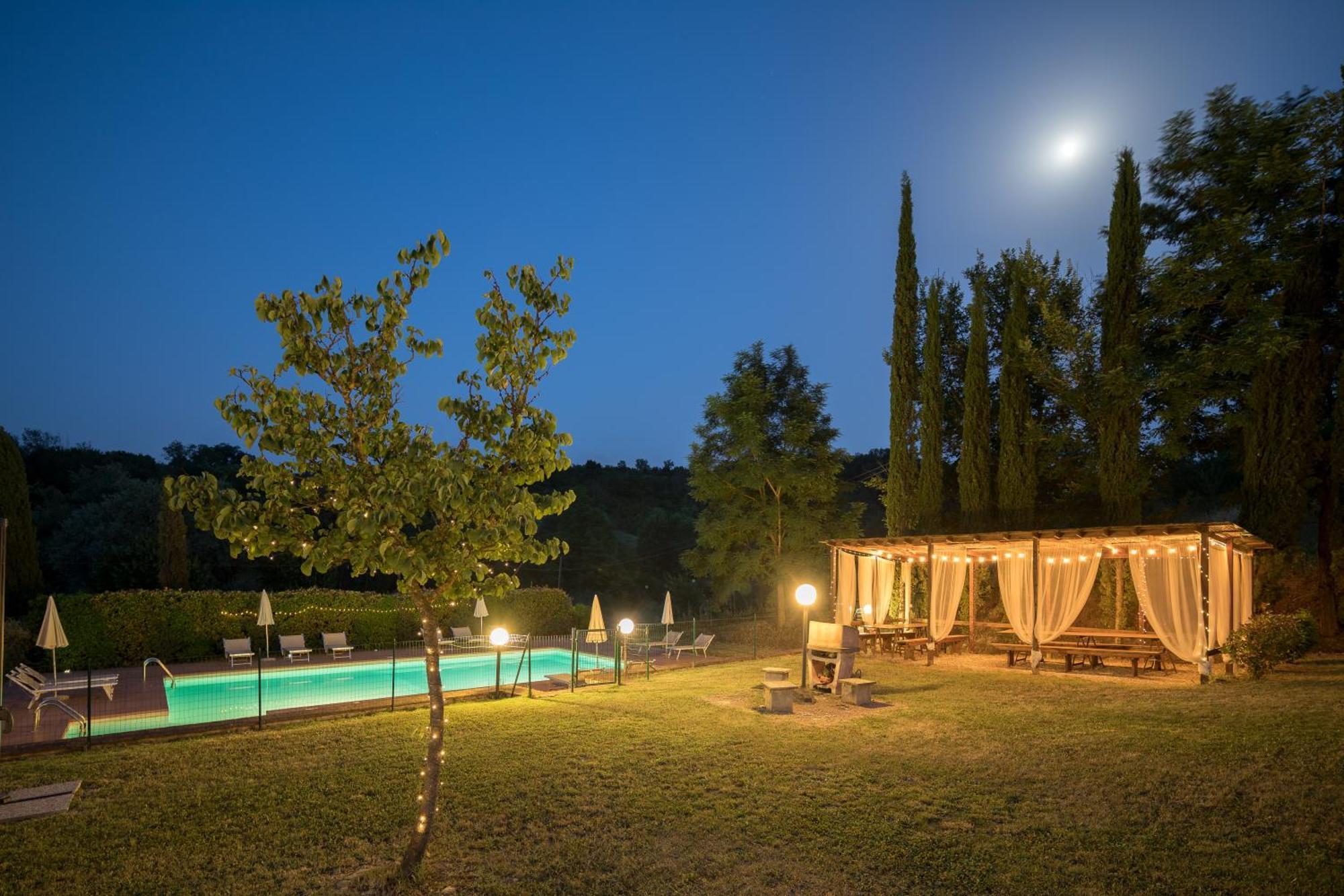 Borgo Santa Maria In Valle 拉泰里纳 外观 照片