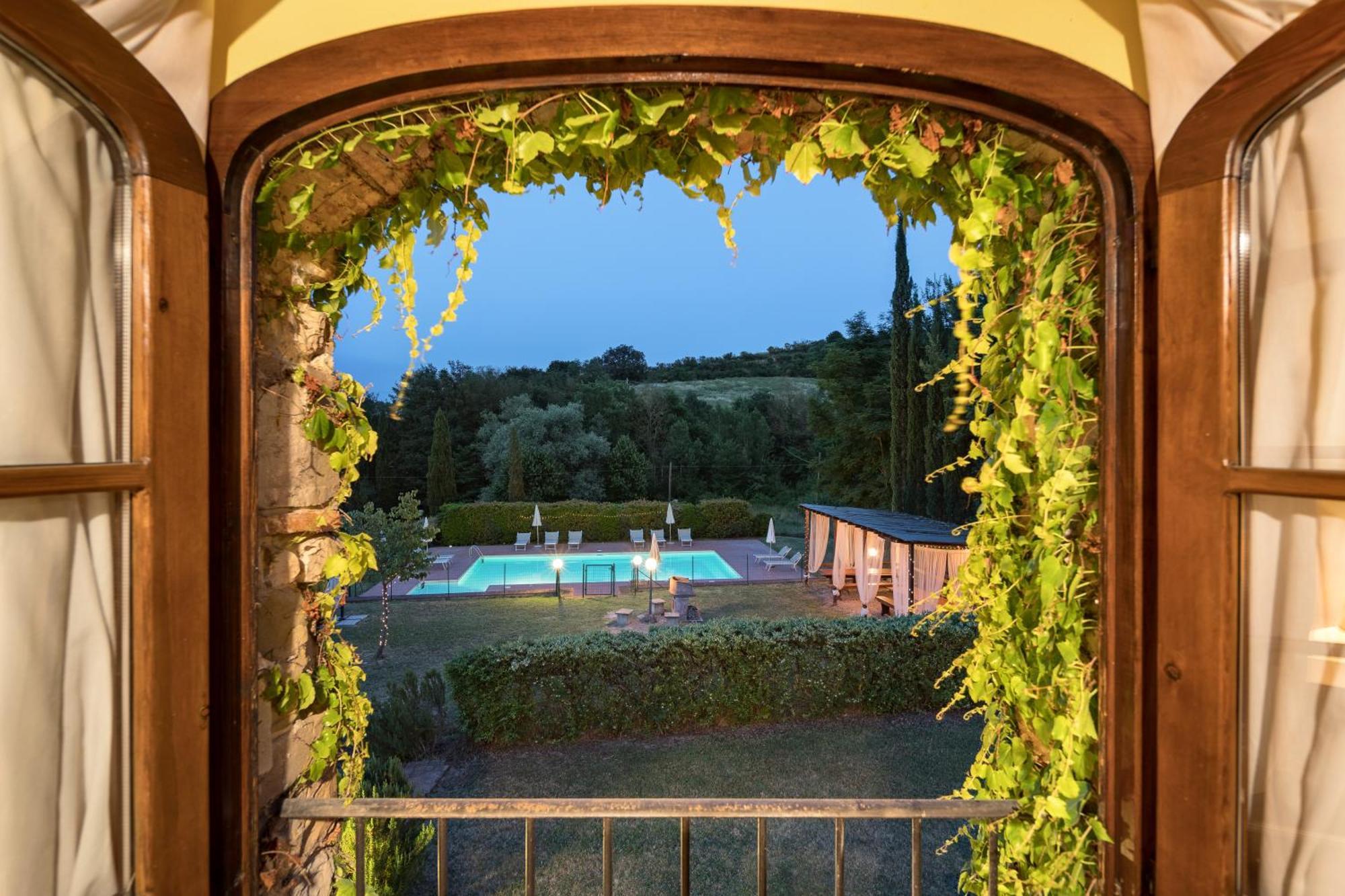 Borgo Santa Maria In Valle 拉泰里纳 外观 照片