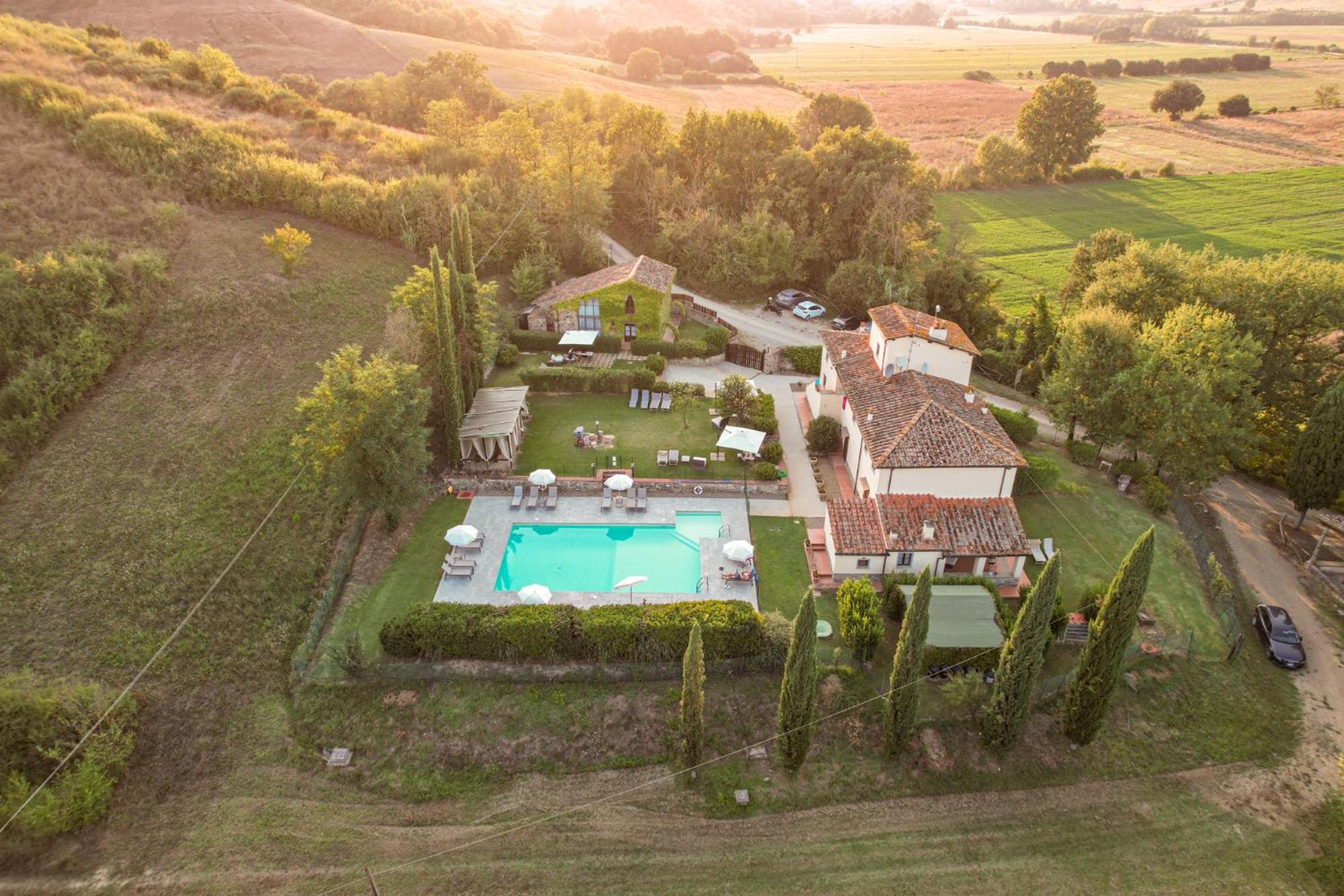 Borgo Santa Maria In Valle 拉泰里纳 外观 照片
