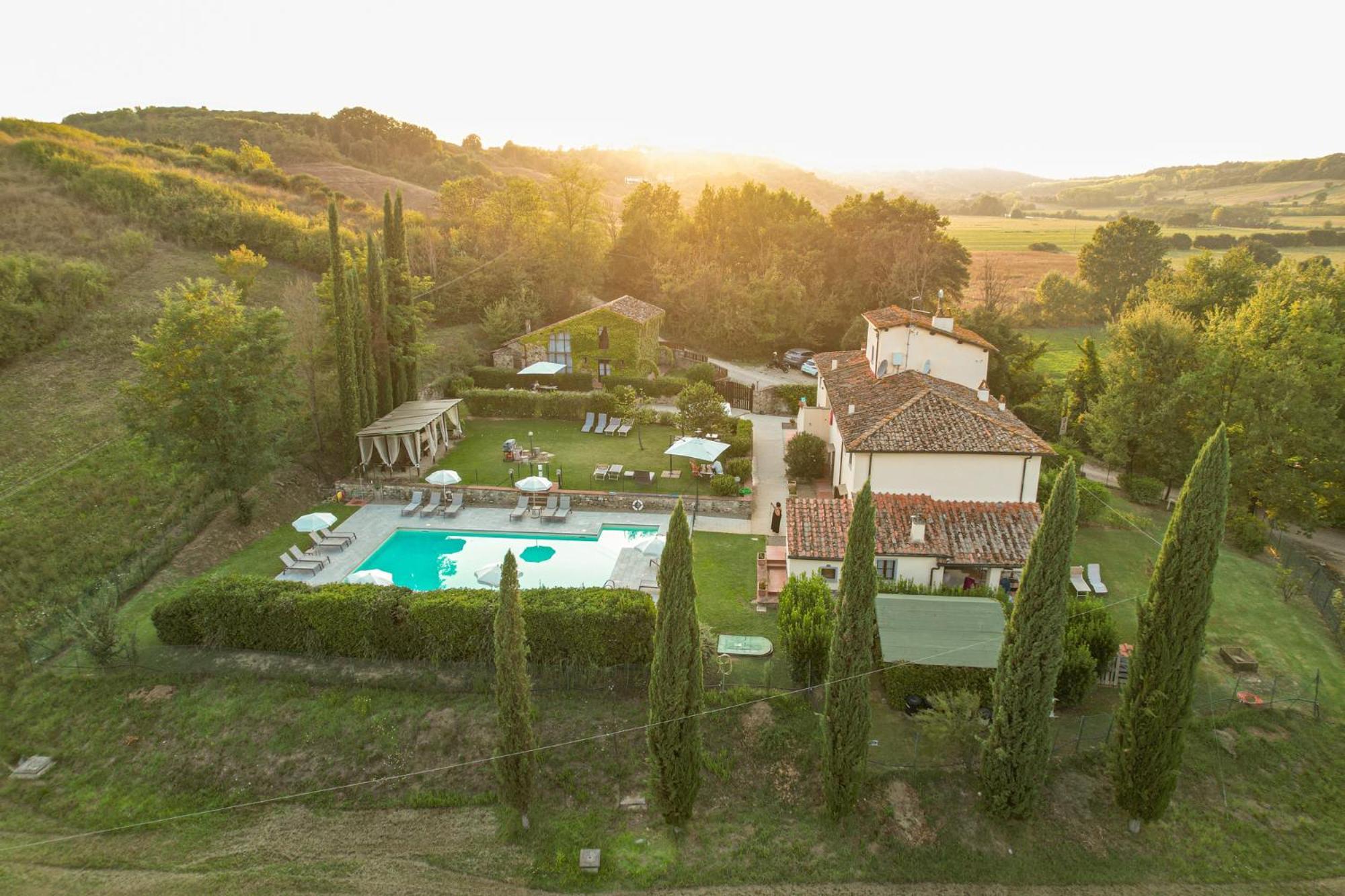 Borgo Santa Maria In Valle 拉泰里纳 外观 照片