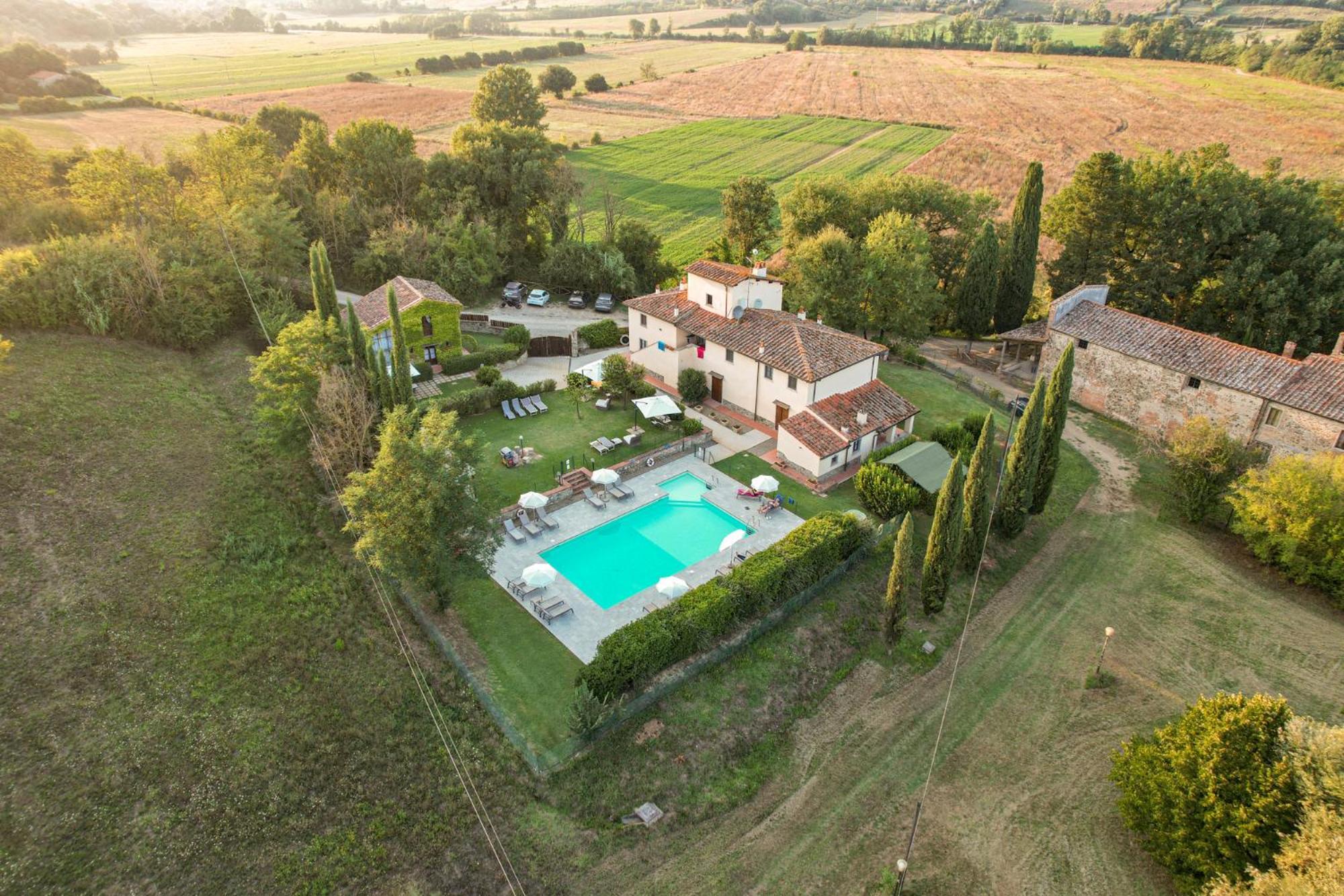 Borgo Santa Maria In Valle 拉泰里纳 外观 照片