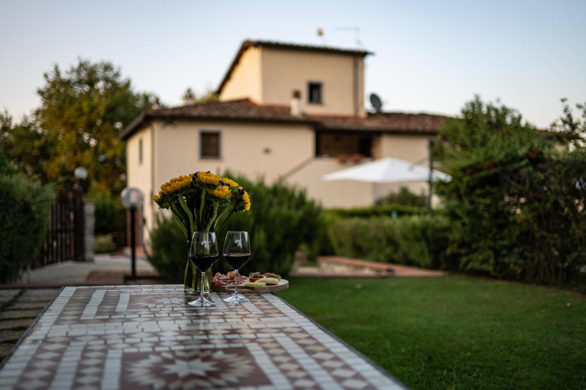 Borgo Santa Maria In Valle 拉泰里纳 外观 照片