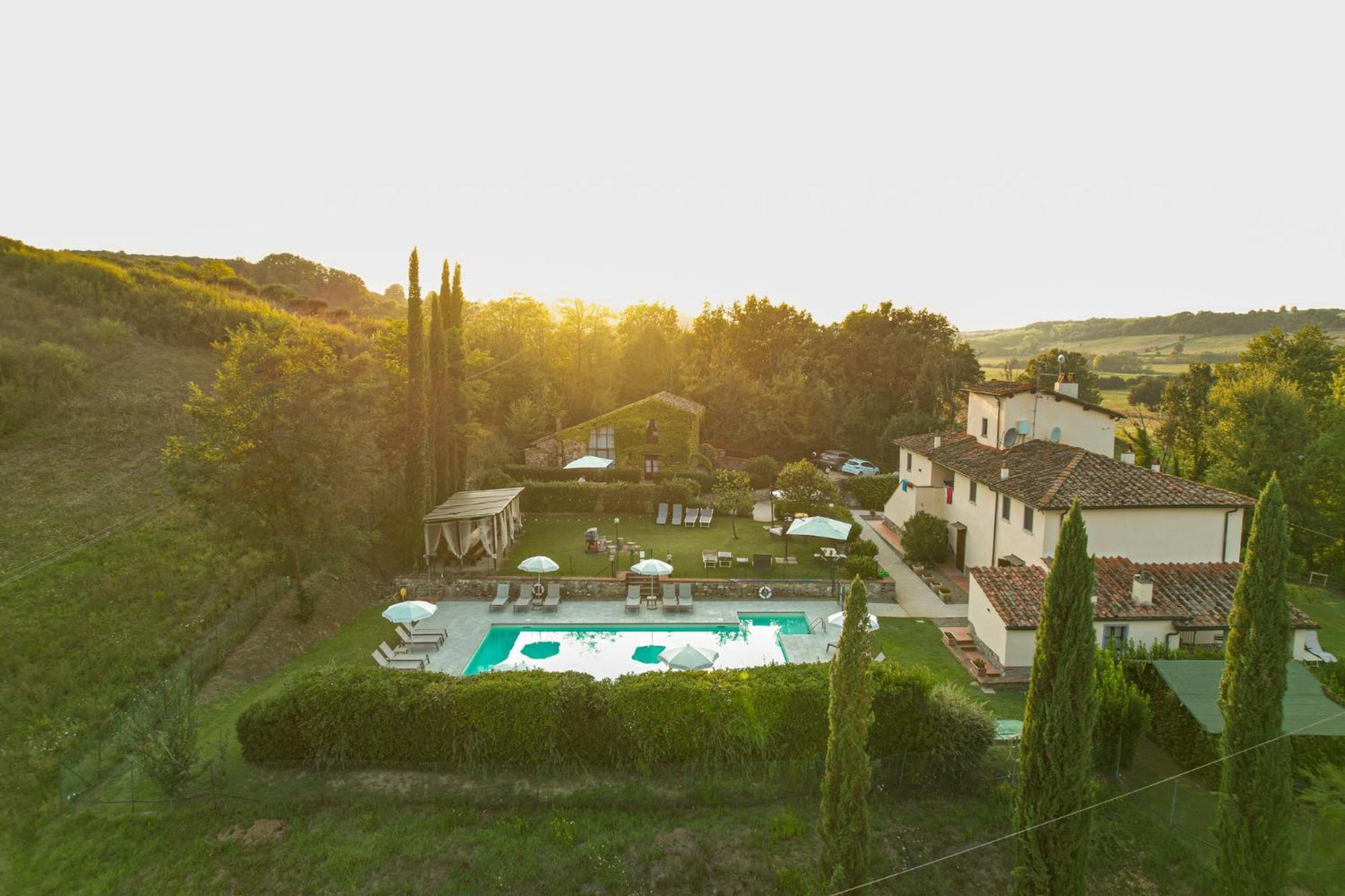 Borgo Santa Maria In Valle 拉泰里纳 外观 照片